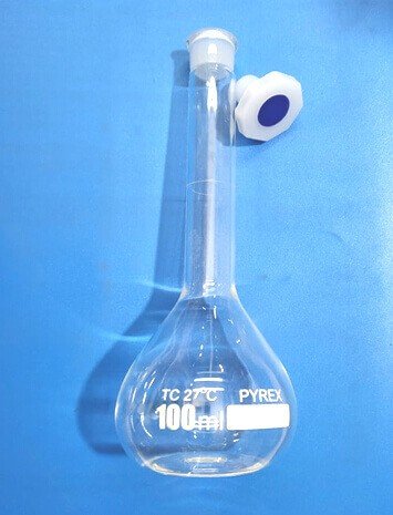 Pyrex Volumetric Flask 100 ml in BD