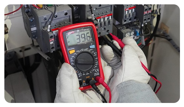 Uses of UNI T UT33D+ Digital Multimeter AC DC Volt OHM Meter