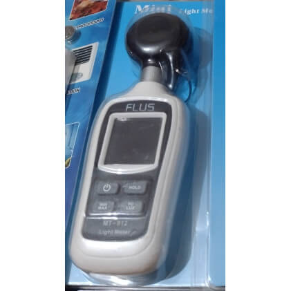 Flus Handheld Lux Meter MT 912 Light Meter in Packet